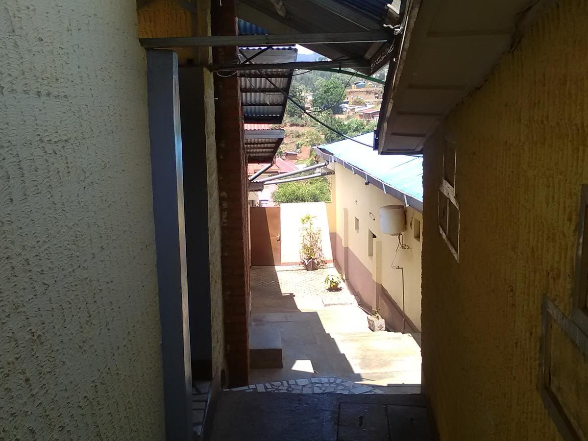 Gloria Motel Cyangugu Exterior photo